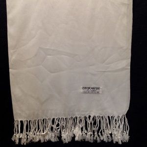 ✨HOST PICK✨💯 Cashmere Wrap/Nursing Cover UP